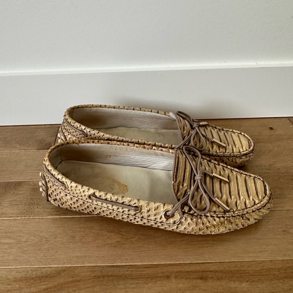 Tod’s Gommino Python Loafers Size 38 - Picture 2 of 4
